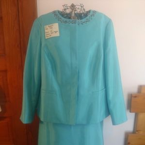 Kasper Skirt Suit